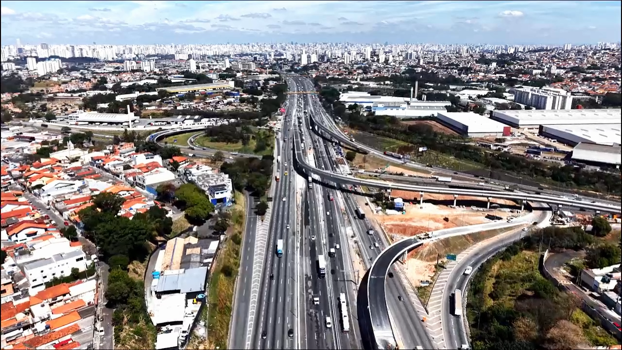 Alças de viadutos da Via Dutra para a Fernão Dias serão liberadas, neste domingo (7)