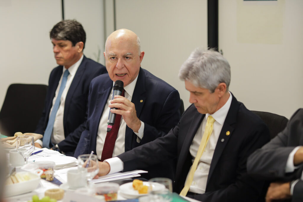 Café com a FRENLOGI debate armazenagem estratégica para o escoamento da produção agrícola