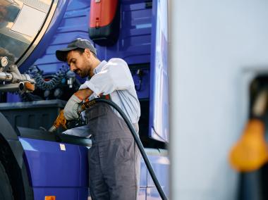 Novo Monitoramento de Inteligência da IRU: Impostos sobre o diesel no transporte rodoviário na Europa