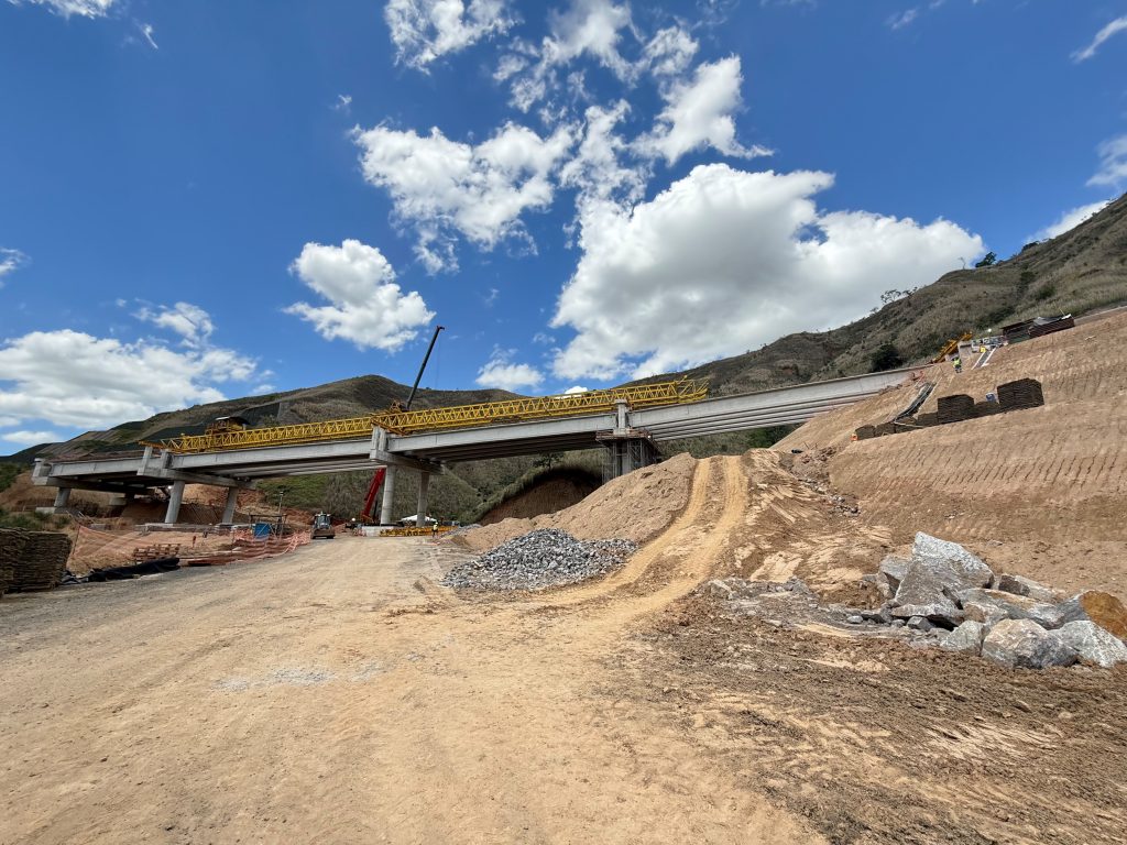 ATENÇÃO: Usuários devem ficar atentos à nova programação para a detonação de rochas na Serra das Araras.