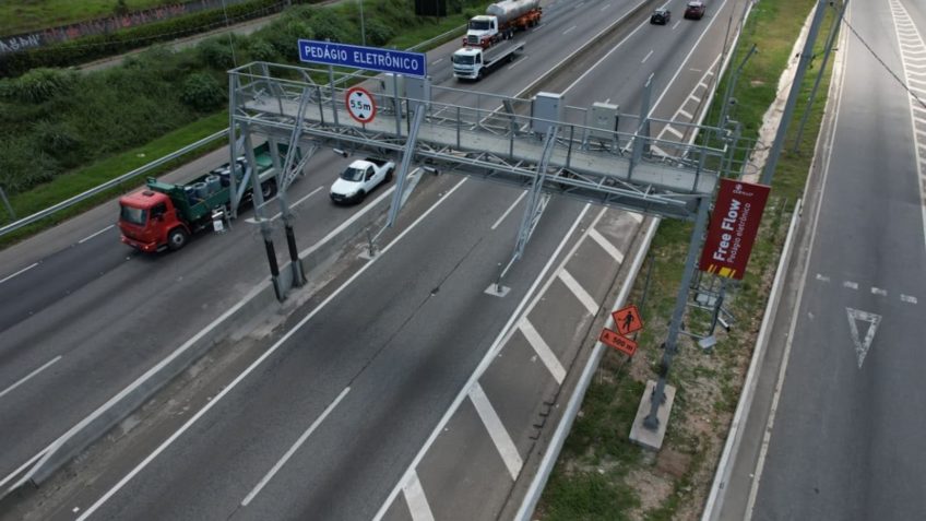 Justiça libera multas para motoristas que não pagarem pedágio na Dutra