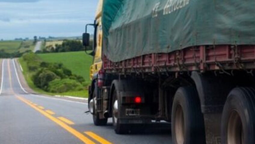 Guerra no Oriente Médio já pressiona frete rodoviário no Brasil