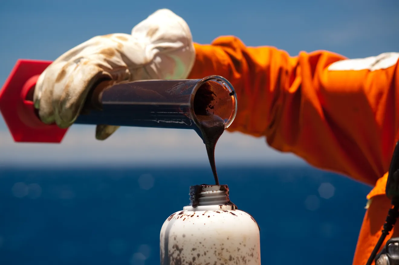 Produção de petróleo brasileira recua 1,5% em janeiro