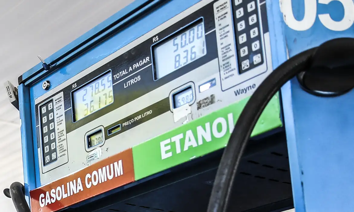 Preço do etanol cai em 20 estados e é mais competitivo em sete e DF