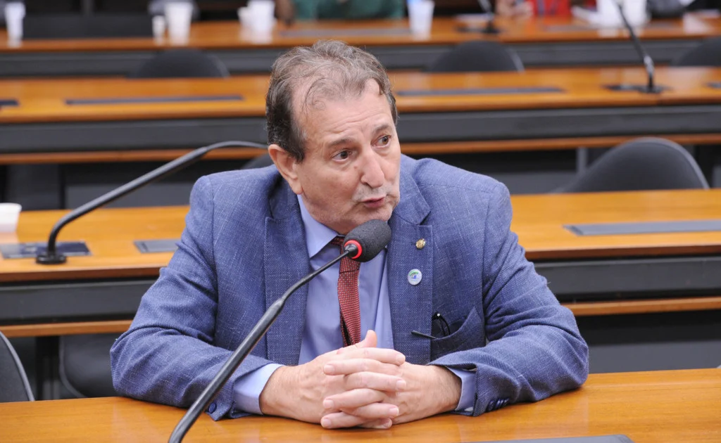 Frente Ambientalista lista transição energética como prioridade para 2026