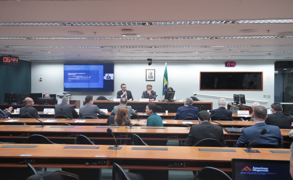 Tecon 10: Audiência tem queixa generalizada sobre demora para leilão