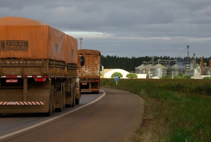 Frete rodoviário em 2026 enfrenta alta de custos e margens apertadas no transporte de cargas no Brasil