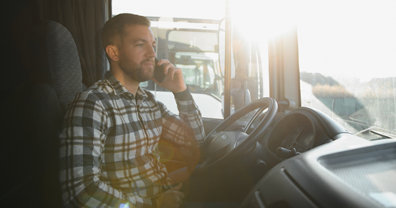 Entre apoio operacional e “epidemia da distração”: O impacto do celular no transporte